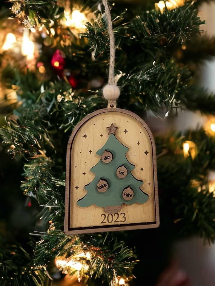 2024 Family Tree Ornament